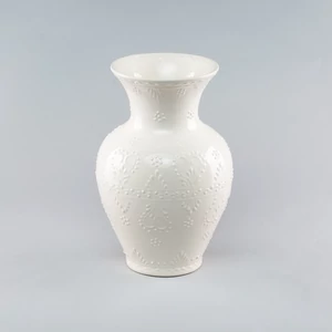 vaza-nagy-feher-irokas